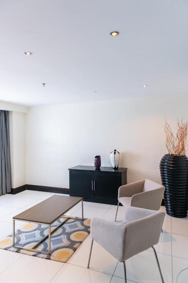 Acacia Premier Hotel Кисуму Экстерьер фото