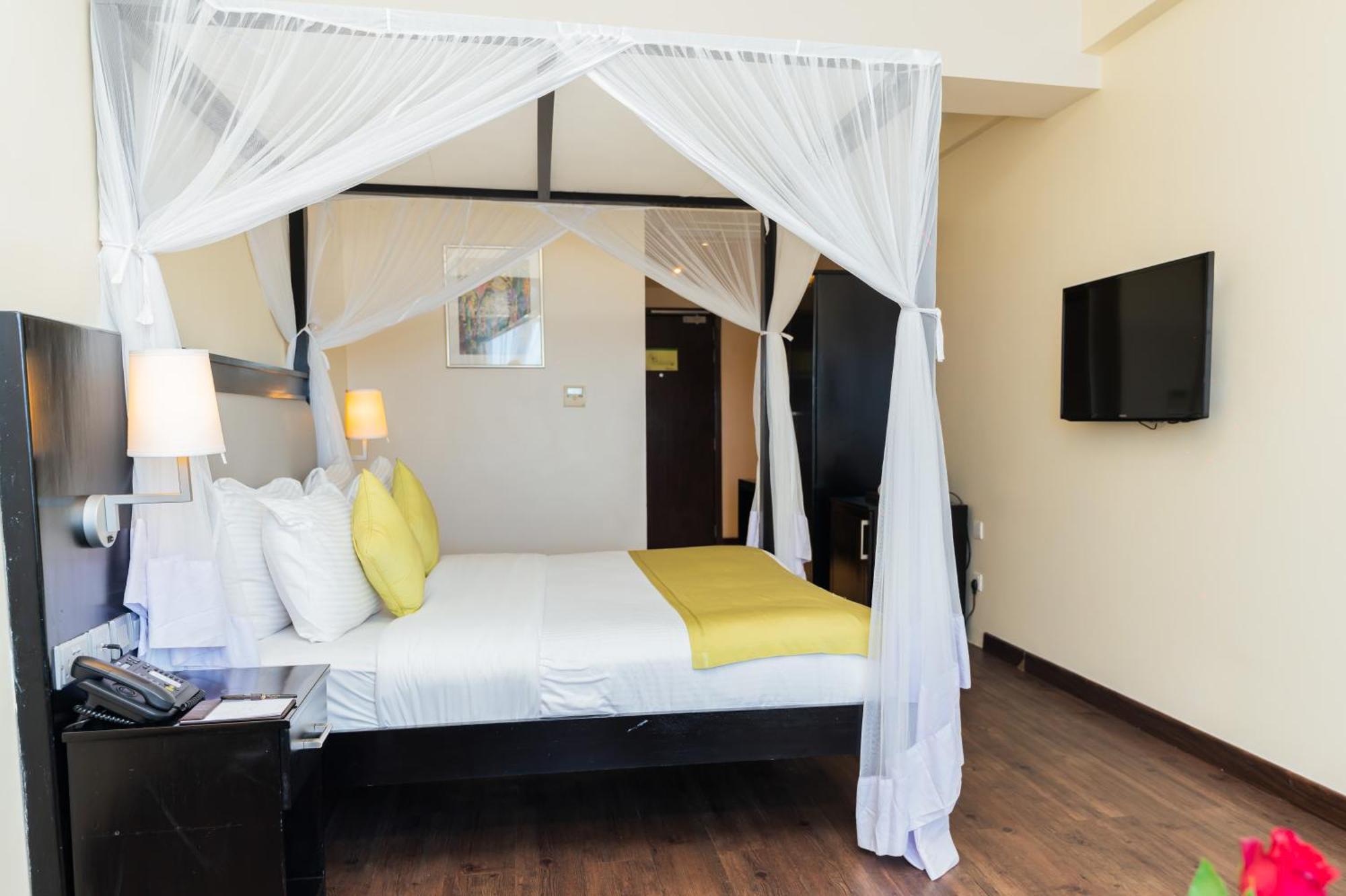 Acacia Premier Hotel Кисуму Экстерьер фото