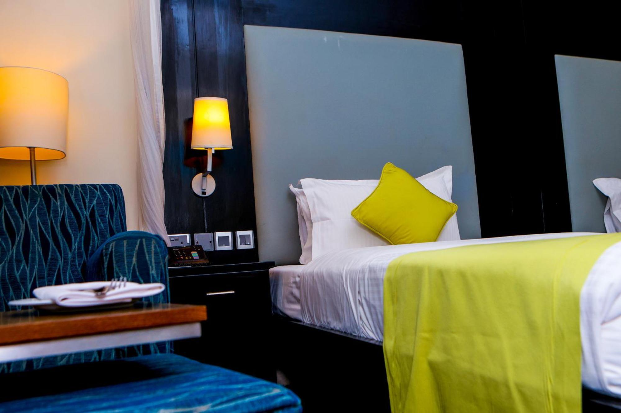 Acacia Premier Hotel Кисуму Экстерьер фото
